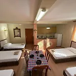 Shkodra Guest House & Trips