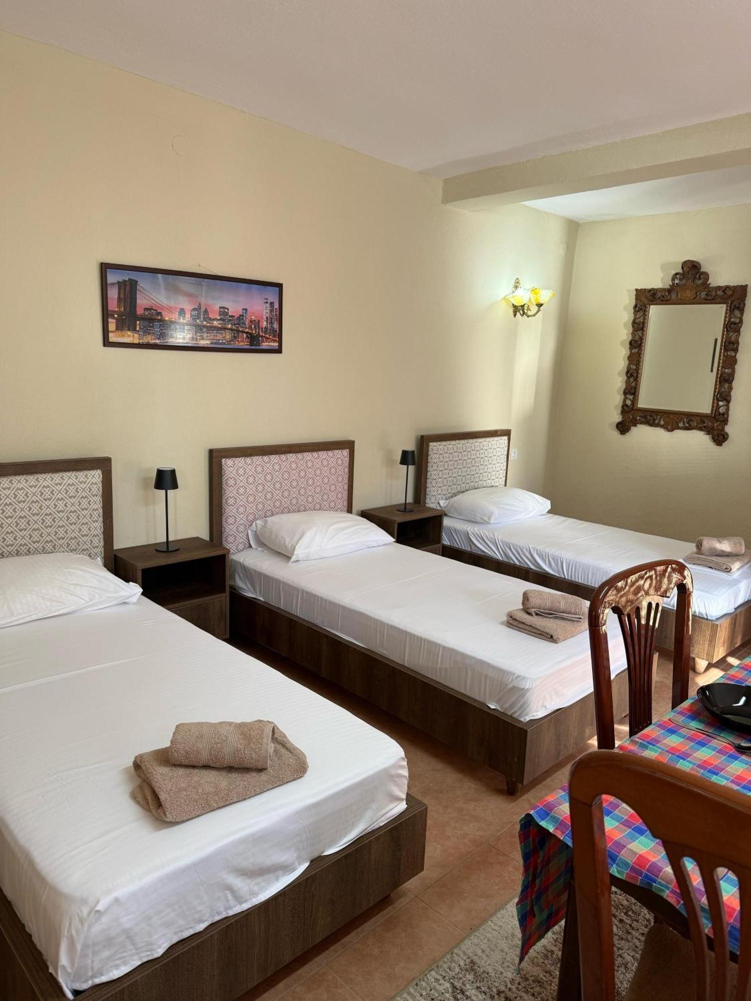 Shkodra Guest House & Trips Gasthof 3*