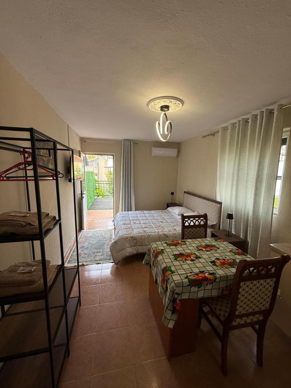 Shkodra Guest House & Trips 3* Shkodra